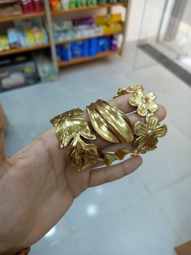 استلس بيور